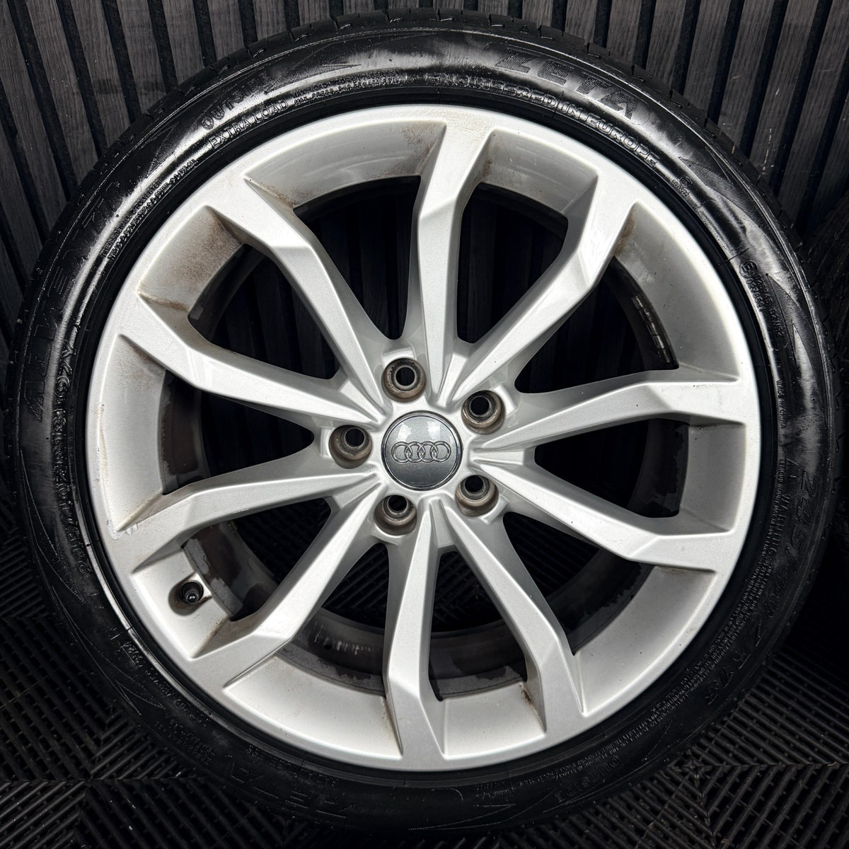 18'' Audi A4 Silver B8 B9 10 Spoke Alloy Wheels Alloys Tyres 8W0601025H Genuine