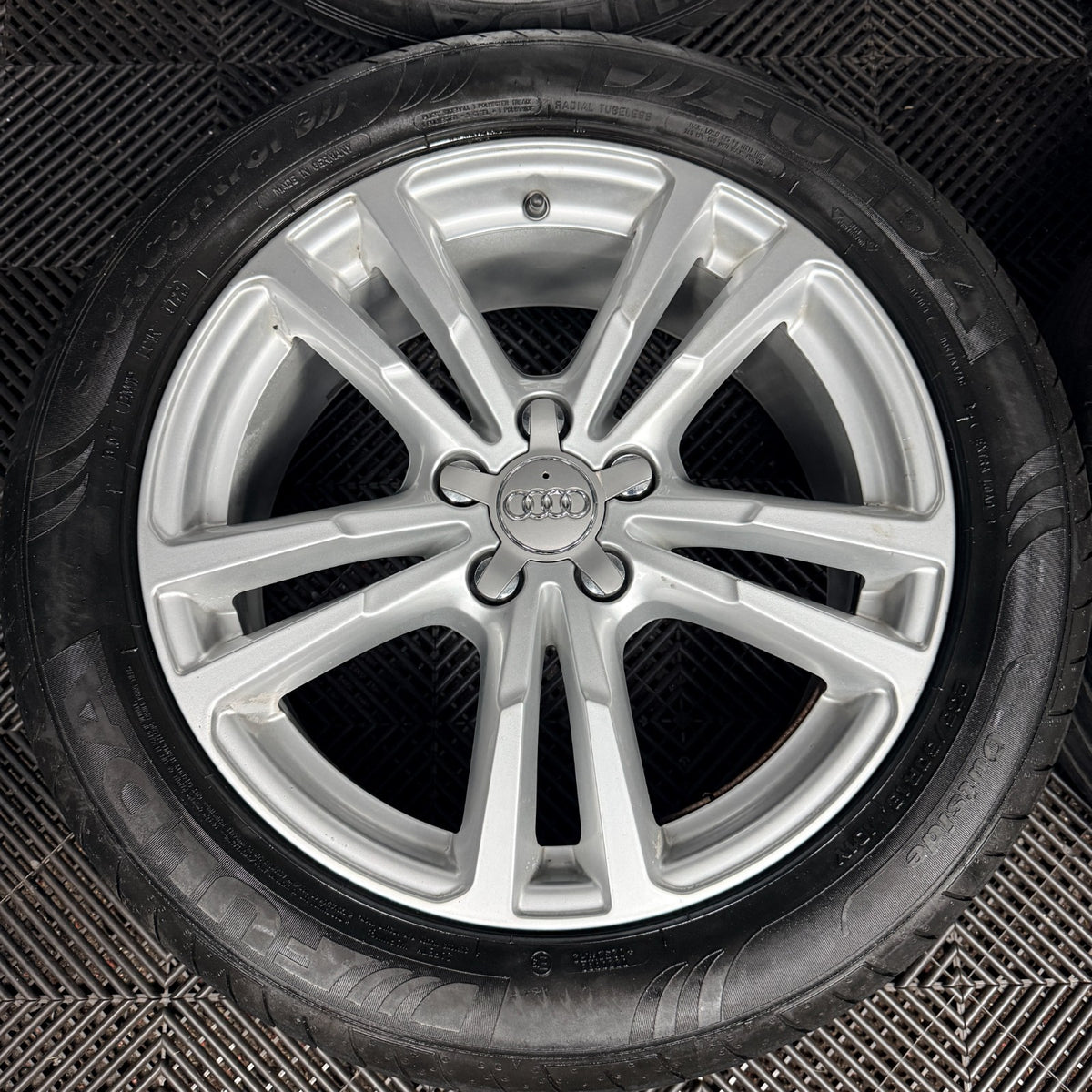 18'' Audi Q3 S Line 5 Double Spoke Facelift Alloy Wheels Tyres Alloys Genuine
