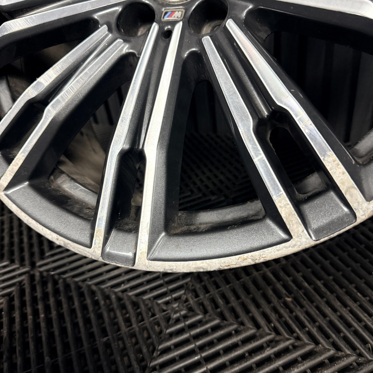 1X 18'' BMW 3 Series 790 M Sport G21 G20 Alloy Wheel Front 8089890 Genuine