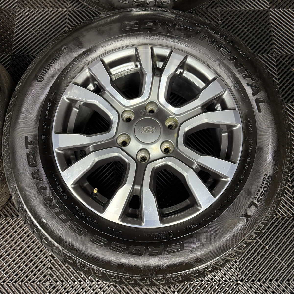18'' GENUINE FORD RANGER GREY DC WILDTRAK ALLOY WHEELS TYRES ALLOYS