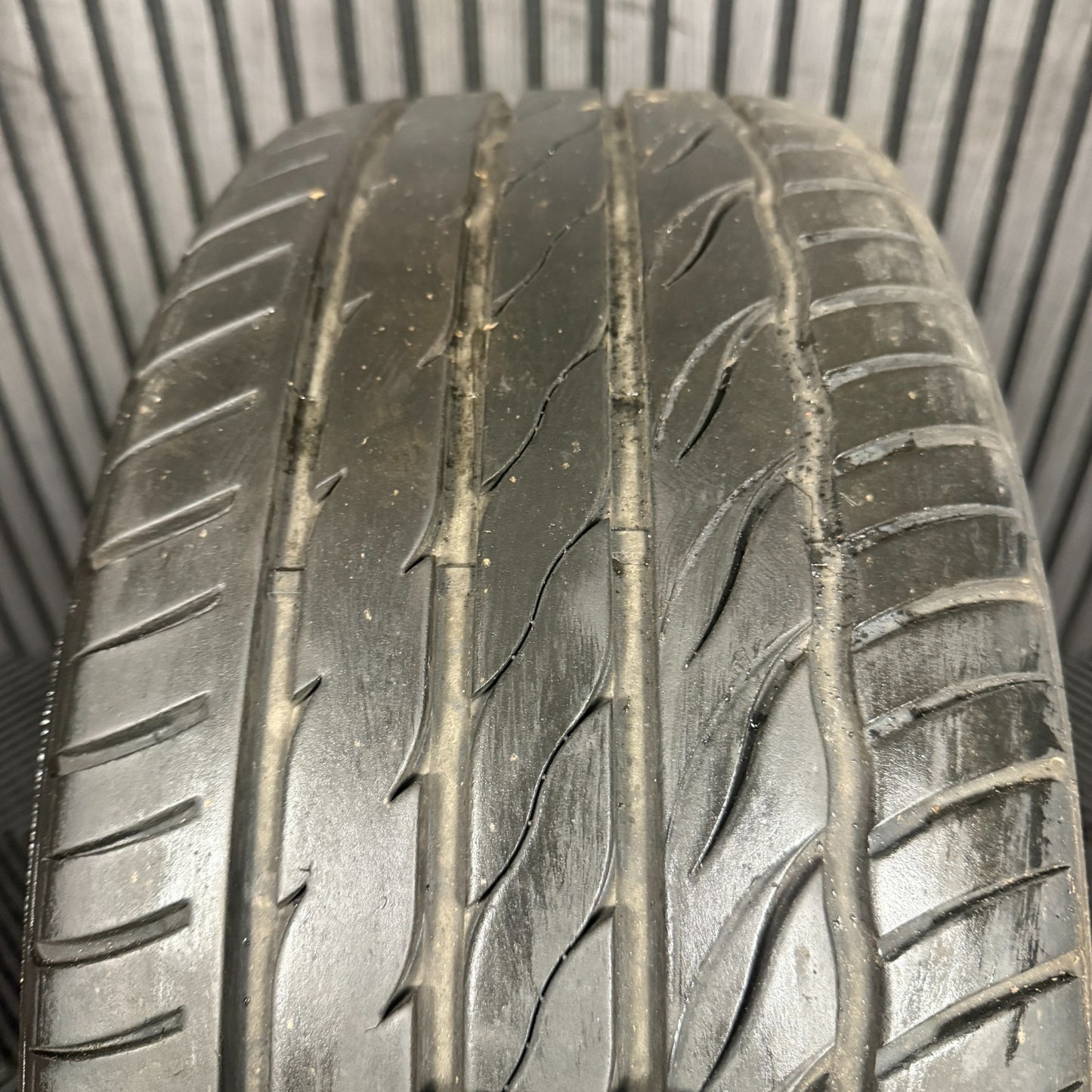 1X 19" GENUINE MERCEDES A CLASS CLA A35 BLACK ALLOY WHEEL TYRE W176 A1764010502