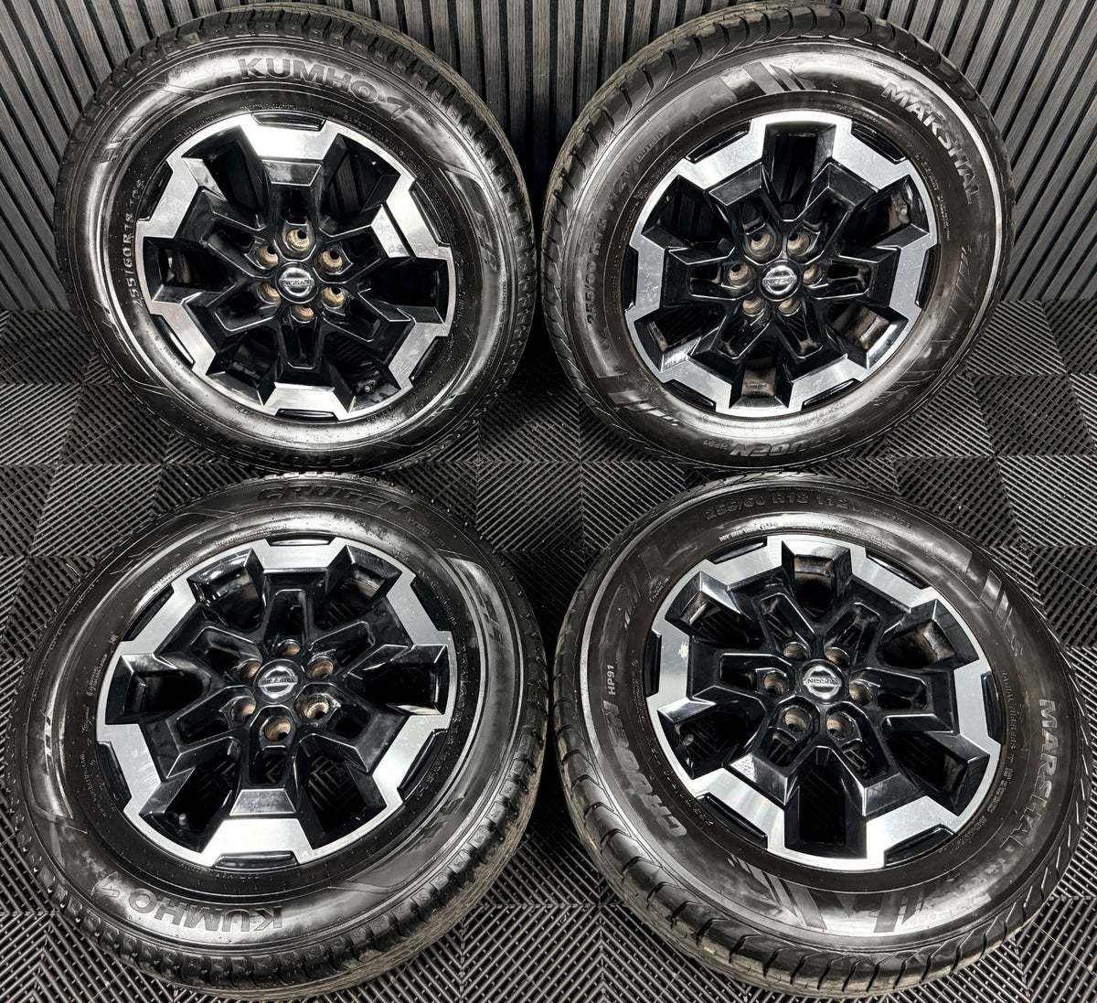 18'' Nissan Navara D40 NP300 Black DC Alloy Wheels Tyres Alloys 5JU3A Genuine