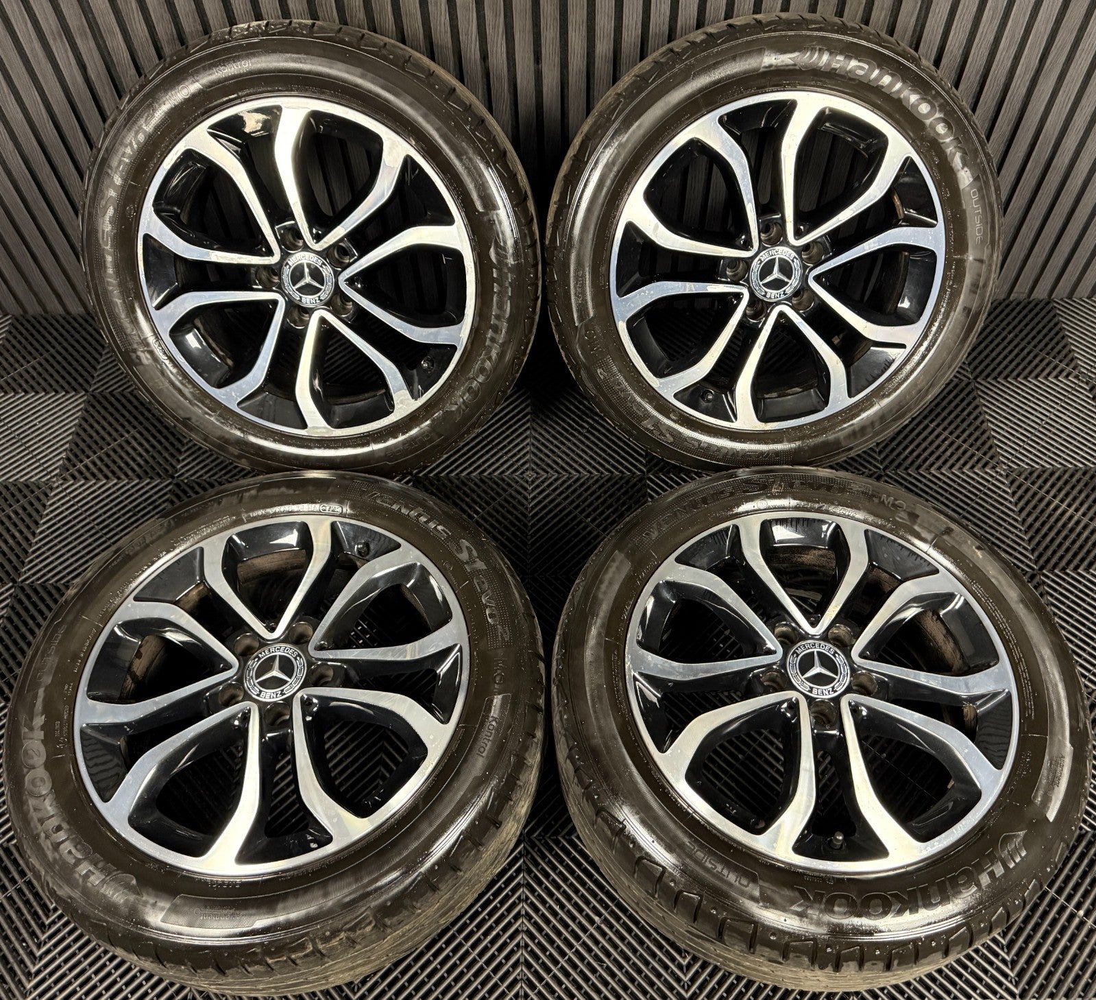 17" GENUINE MERCEDES C CLASS W205 BLACK DC ALLOY WHEELS TYRES ALLOYS A2054010200