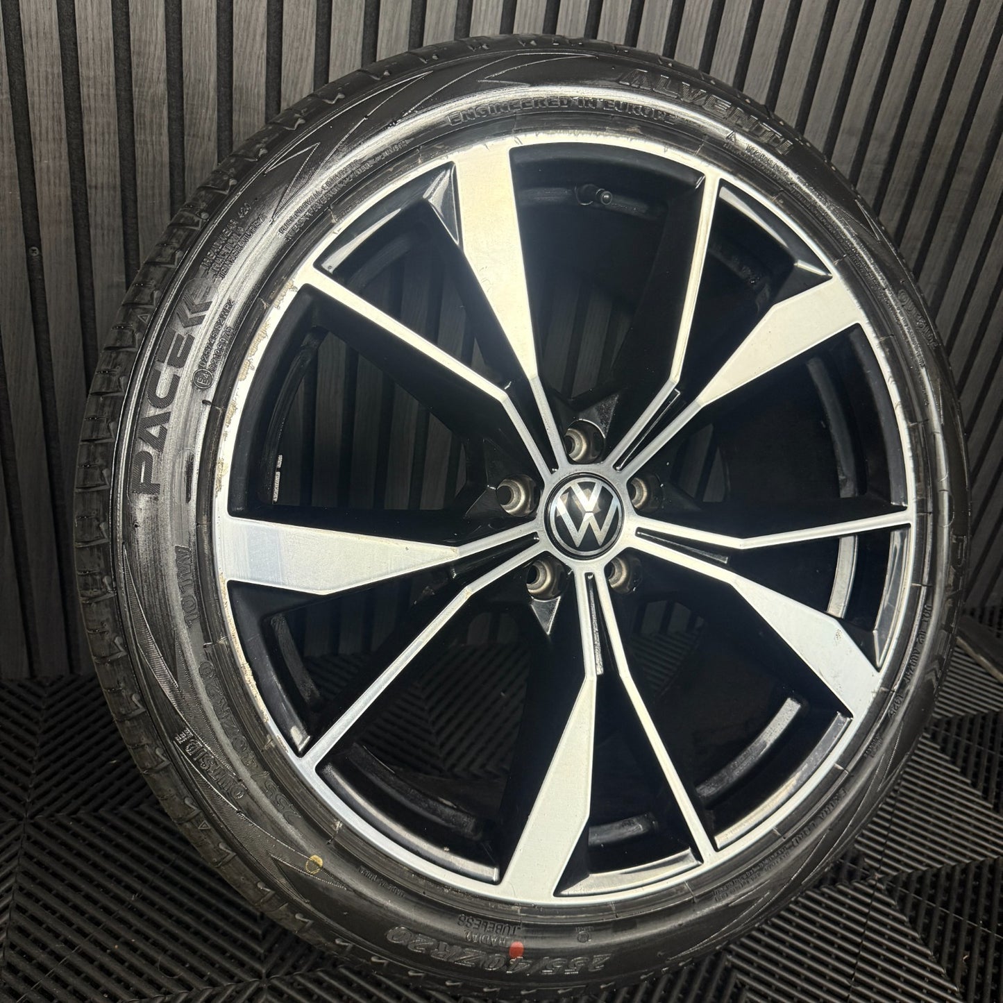 1X 20'' GENUINE VW TIGUAN MISANO R LINE 5NA601025AH DC ALLOY TYRE WHEEL SINGLE