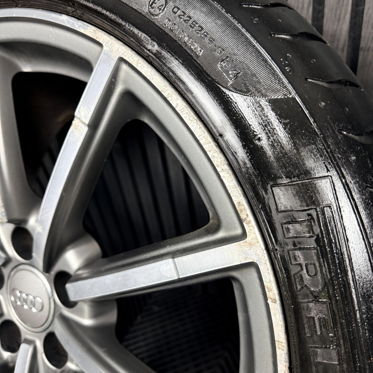 19'' Audi Q3 S Line Black Edition Alloy Wheels Tyres Alloys 8U0601025M Genuine