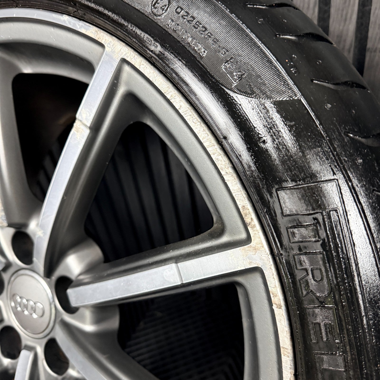 19'' Audi Q3 S Line Black Edition Alloy Wheels Tyres Alloys 8U0601025M Genuine