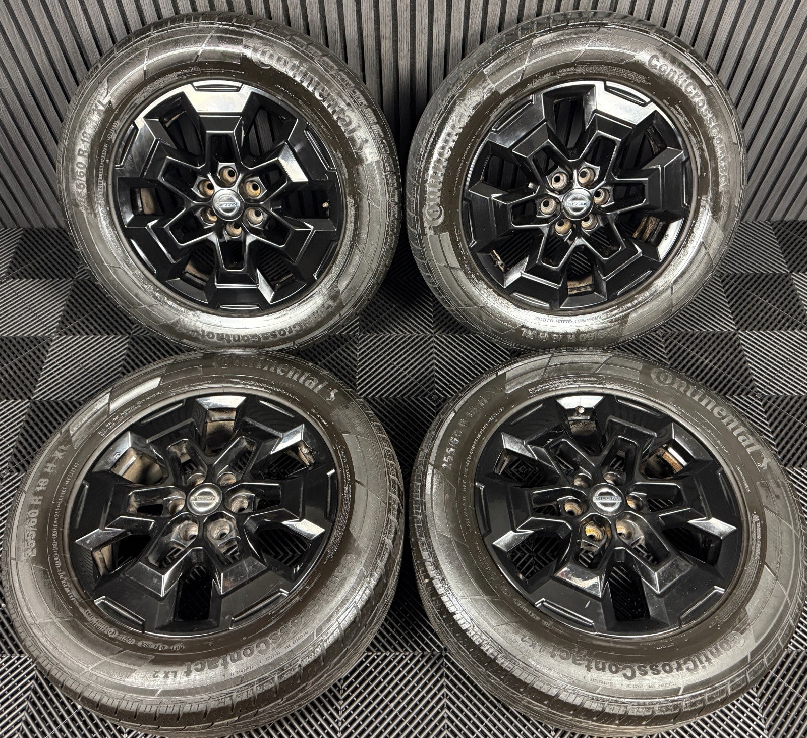 18'' GENUINE NISSAN NAVARA D40 NP300 BLACK ALLOY WHEELS TYRES ALLOYS 5JU3A