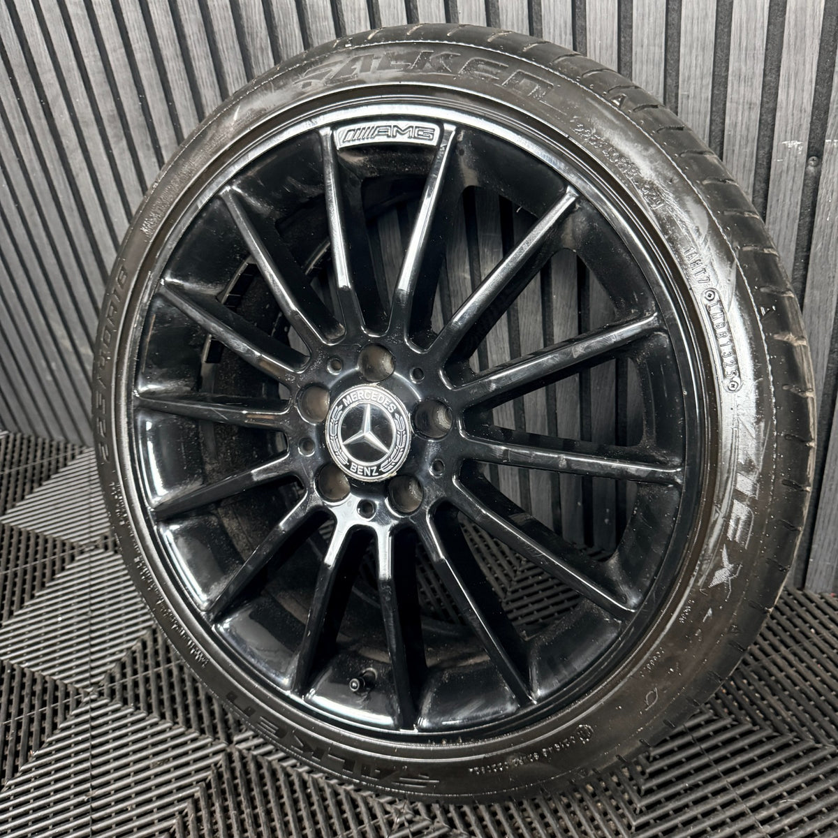 1X 18'' Amg Mercedes A Class CLA Black Alloy Wheel A1764010200 W176 Genuine