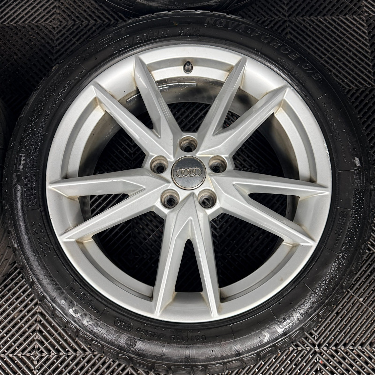 18'' Audi Q2 S Line Alloy Wheels Tyres Alloys 81A601025F Genuine
