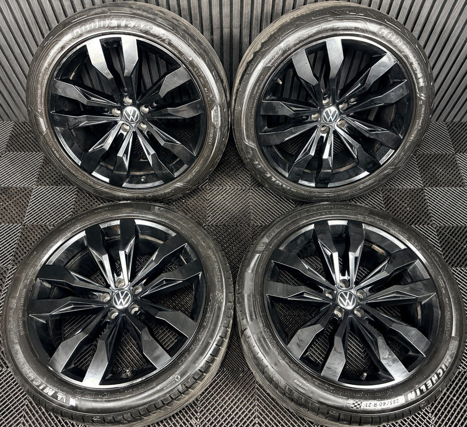21'' VW Touareg Suzuka Black R Line Wheels Alloys Tyres Q7 760601025D Genuine