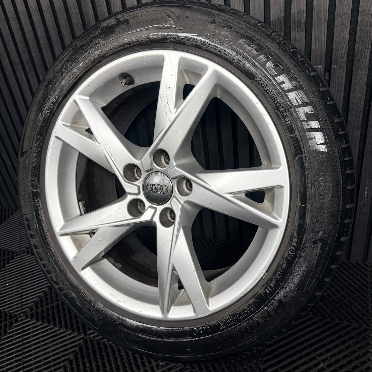 1X 17" Audi A4 Y Spoke B8 B9 Alloy Wheel Tyre Single Spare 8W0601025K Genuine