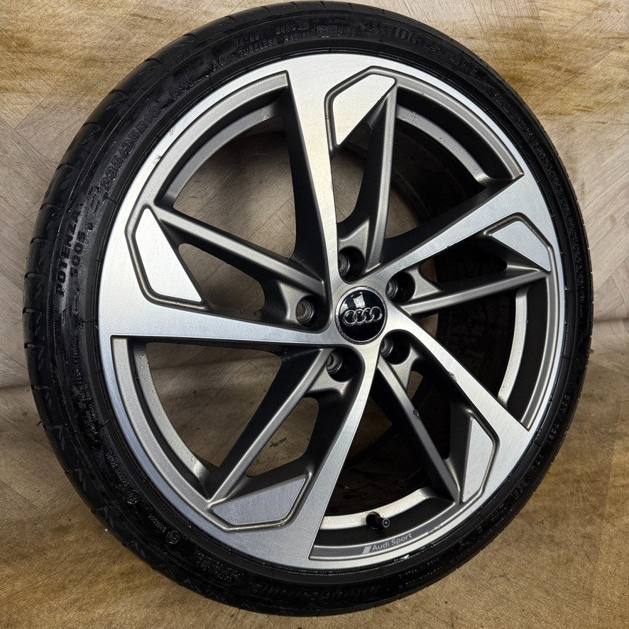 1X 19'' GENUINE AUDI S3 A3 GREY DC TRAPEZOID ALLOY WHEEL TYRE 8Y0601025R
