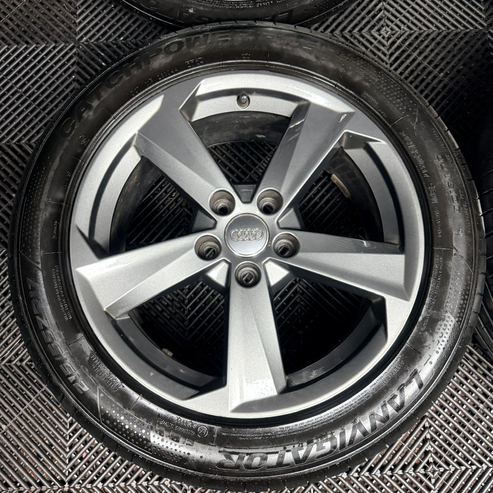 17'' Audi Q2 5 Spoke Grey Alloy Wheels Tyres Alloys 81A601025B Genuine