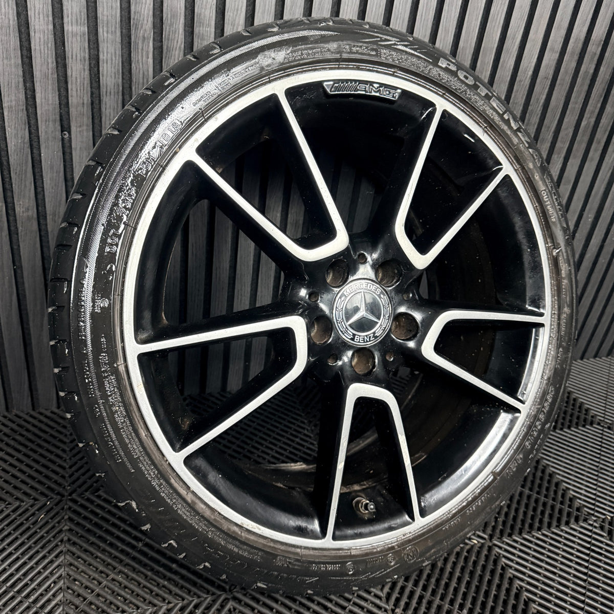 1X 19'' Mercedes AMG C Class Sport Alloy Wheel W205 Rear A2054012300 Genuine