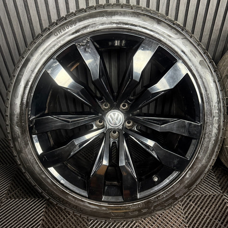 21'' GENUINE VW TOUAREG SUZUKA BLACK R LINE WHEELS ALLOYS TYRES Q7 760601025D
