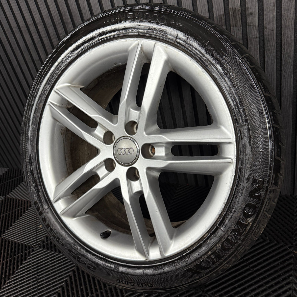 1X 18'' GENUINE AUDI A6 C7 S LINE SILVER ALLOYS WHEELS TYRES 4G0601025BL