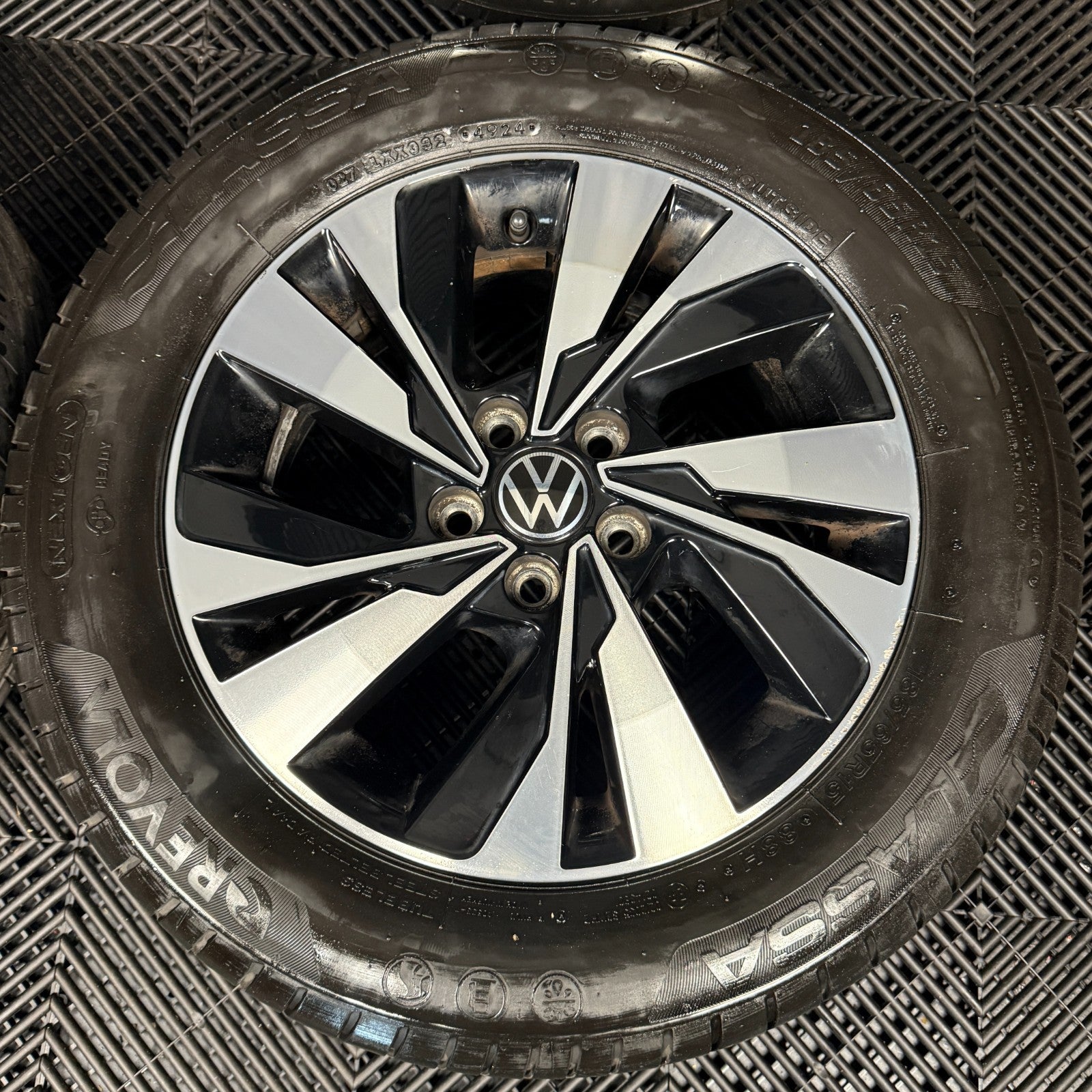 15'' GENUINE VW POLO NEW MODEL MK6 SEYNE ALLOY WHEELS ALLOYS TYRES 2G0601025D