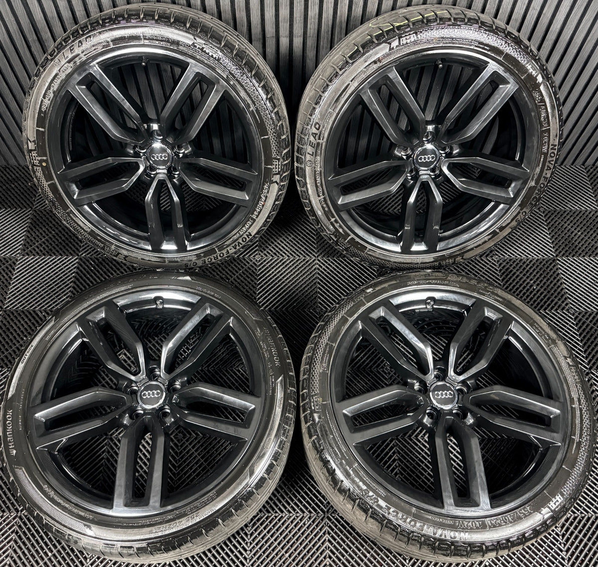 21'' Audi SQ5 Q5 S Line Black Alloy Wheels Tyres 8R0601025CP Genuine