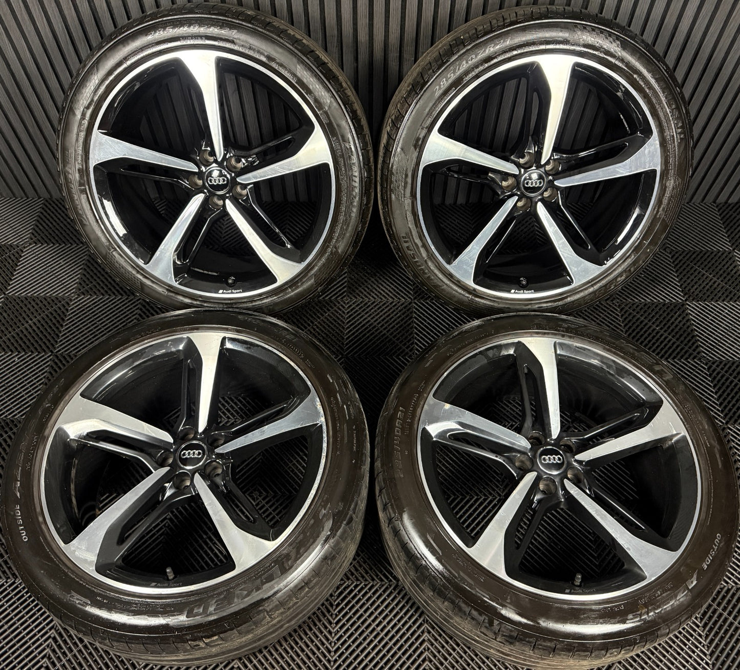 21'' GENUINE AUDI Q7 S LINE RS BLACK DC ALLOY WHEELS ALLOYS TYRES 4M0601025AA