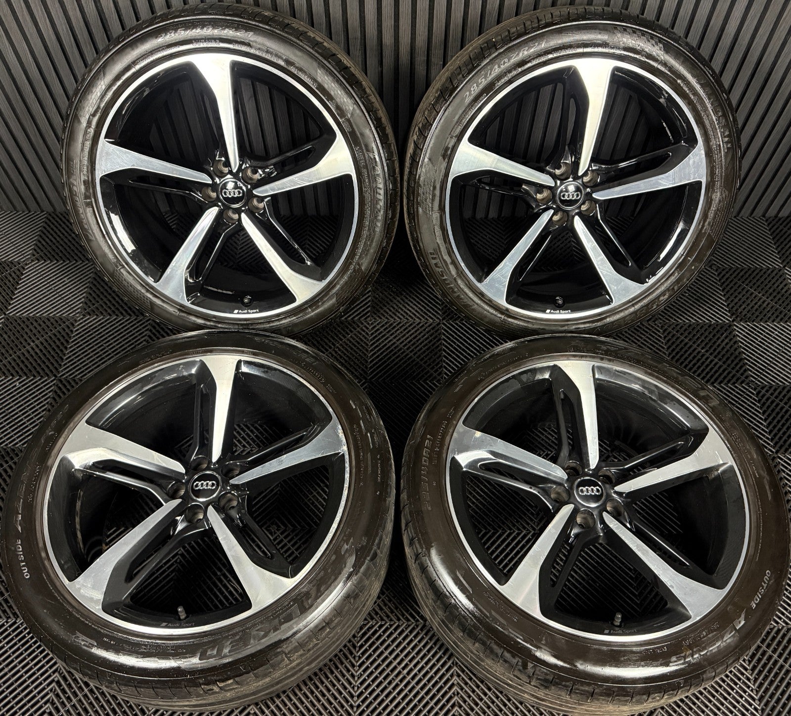 21'' GENUINE AUDI Q7 S LINE RS BLACK DC ALLOY WHEELS ALLOYS TYRES 4M0601025AA