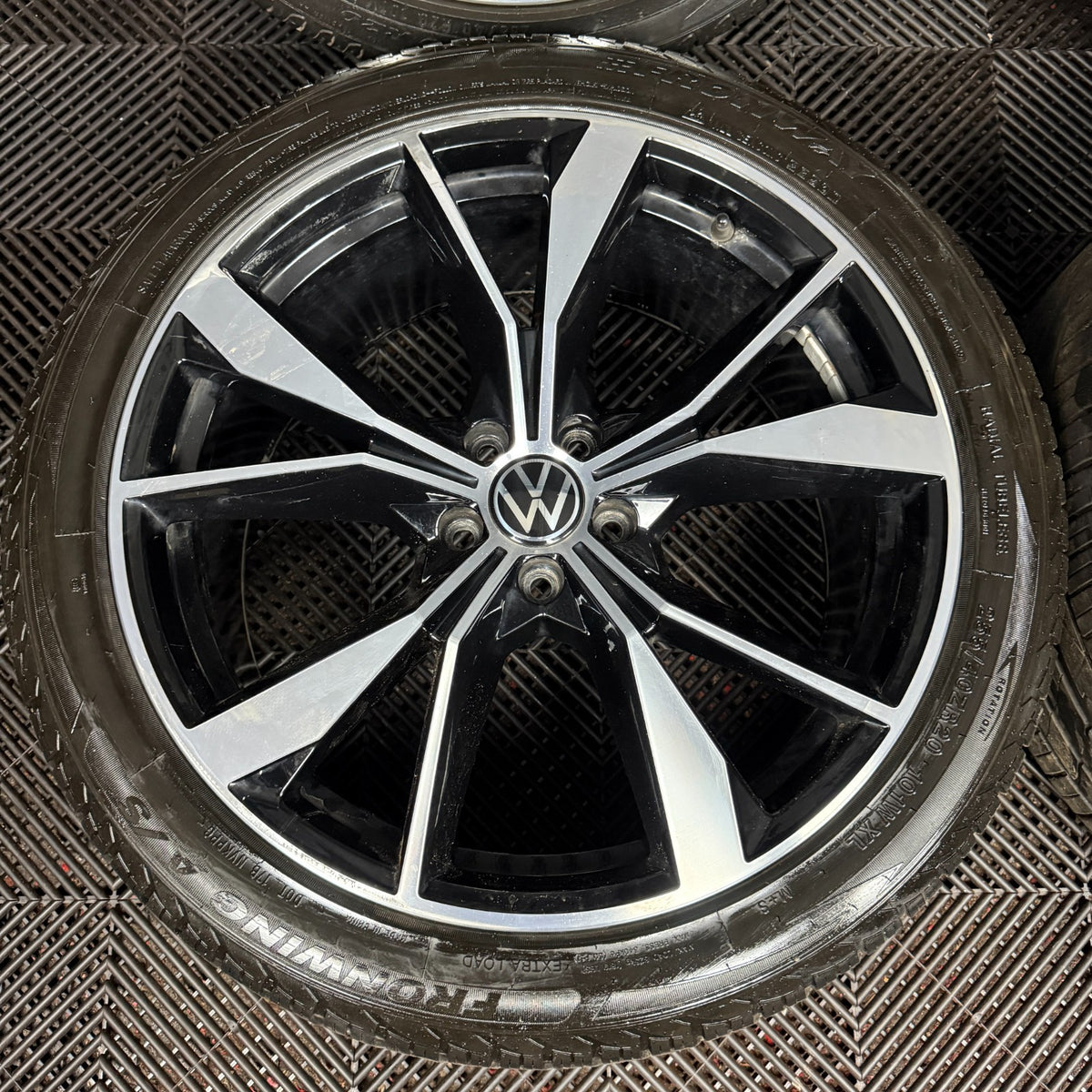 20'' GENUINE VW TIGUAN R LINE MISANO ALLOY WHEELS TYRES ALLOYS 5NA601025AH