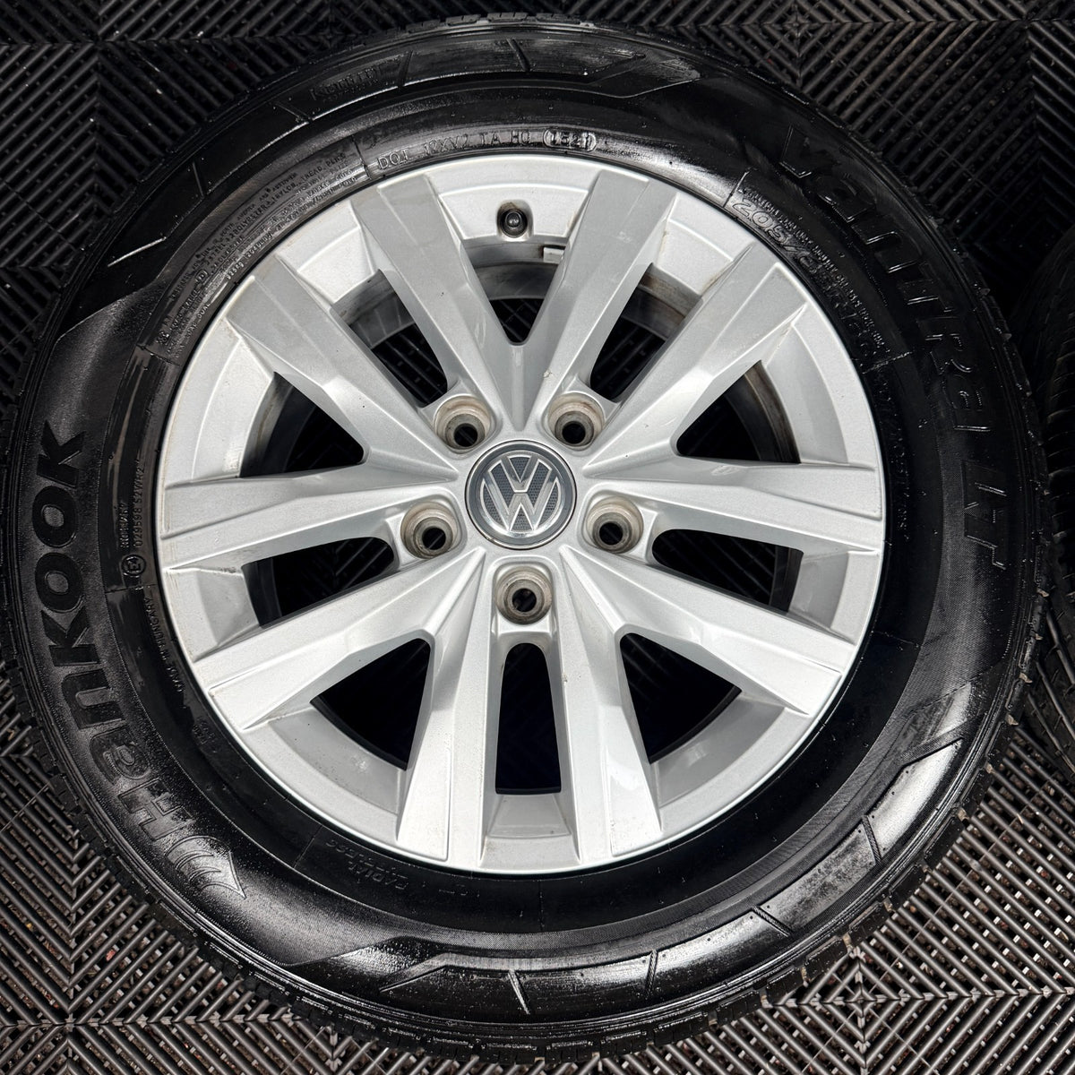 16'' VW Transporter T6 T6.1 T5 Caravelle Clayton Alloy Wheels Tyres Genuine