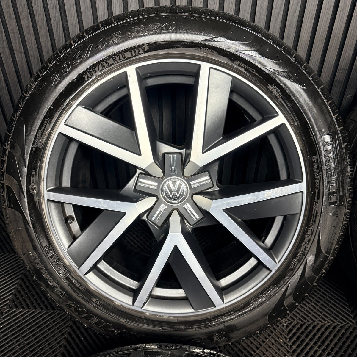20'' VW Touareg Braga Alloy Wheels Alloys Tyres Q7 5X112 760601025R Genuine