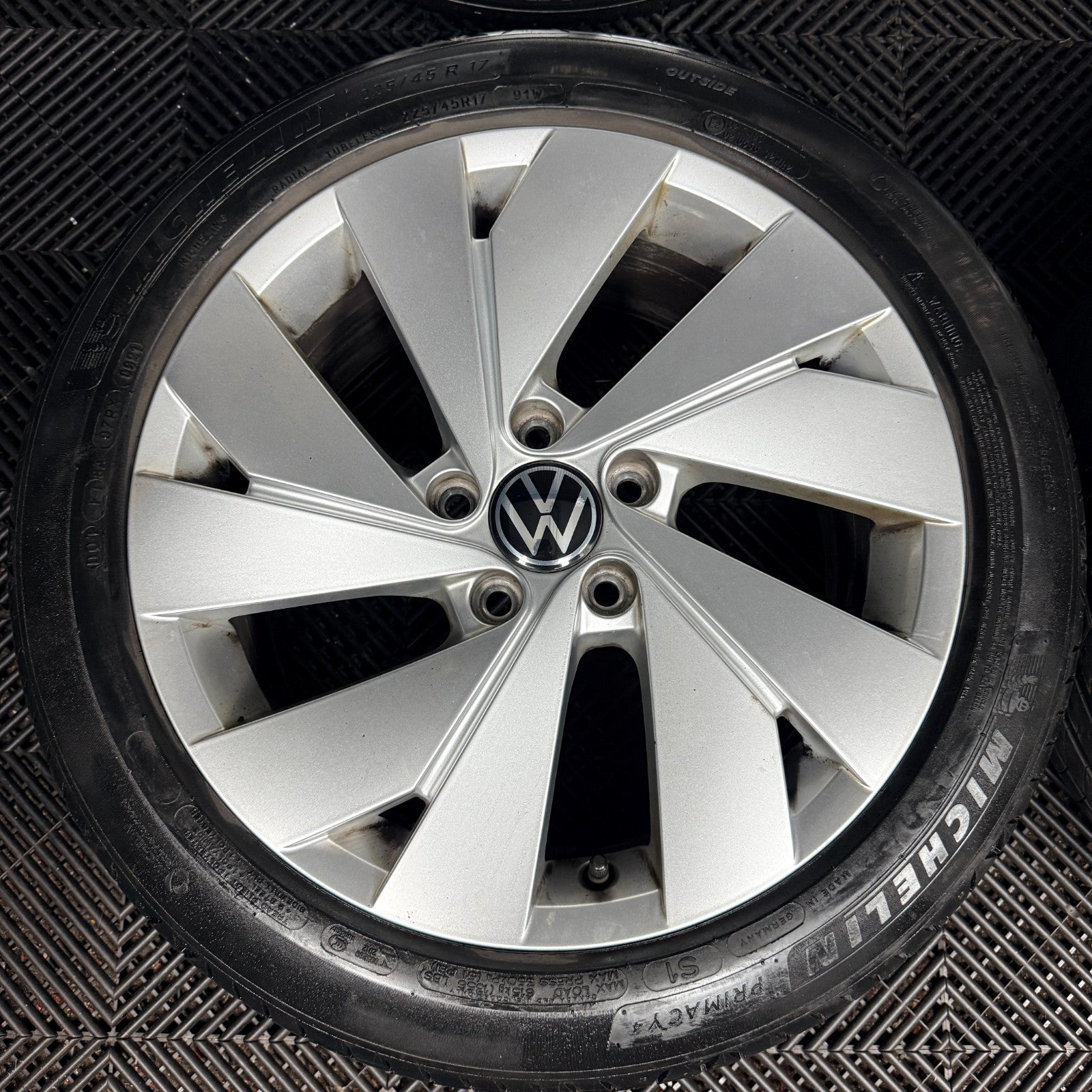 17'' VW Golf Belmont MK8 MK7 MK6 Alloy Wheels Tyres Alloys 5H0601025C Genuine