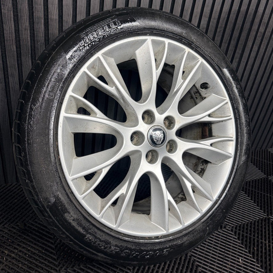 1X 18'' Jaguar XF Lyra X250 Alloy Tyre Wheel Single CX23-1007-AA Genuine