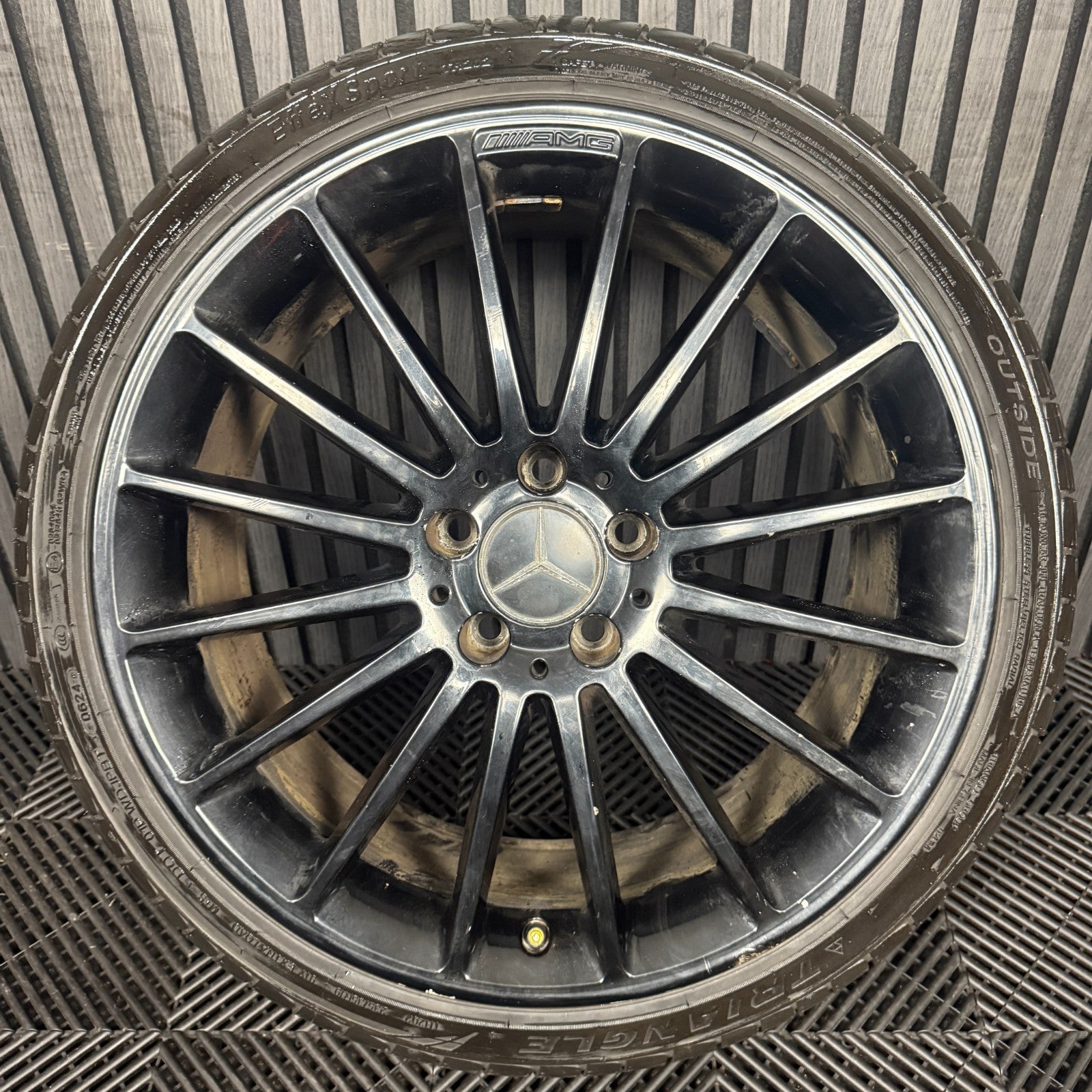 1X 19" GENUINE MERCEDES A CLASS CLA A35 BLACK ALLOY WHEEL TYRE W176 A1764010502