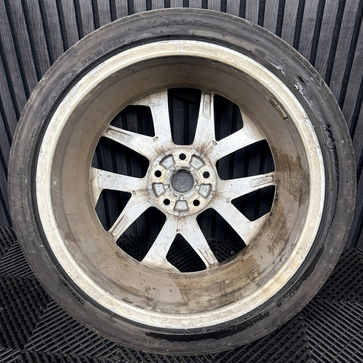 1X 18'' Seat Leon FR Performance MK3 Alloy Wheel Tyre Single Genuine 5F0601025F