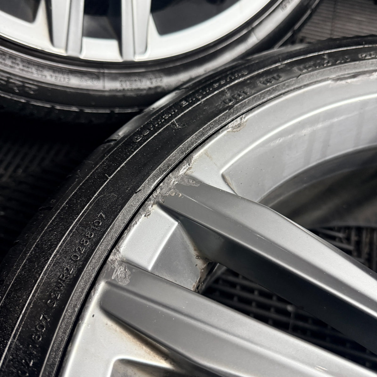 18" VW Golf Sebring GTD GTI GT Mk7 Alloy Wheel Tyres 5G0601025DC Genuine