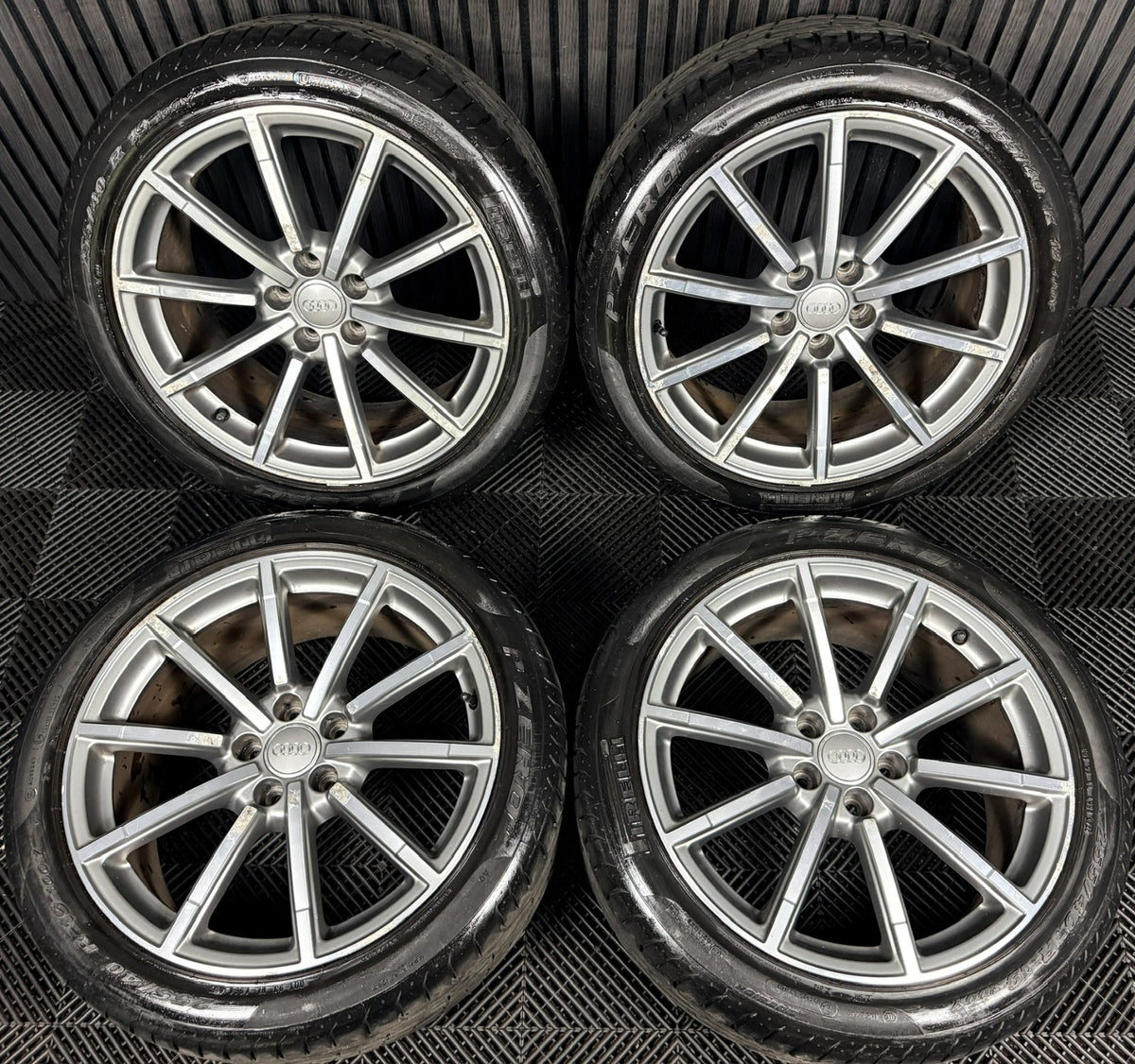 19'' Audi Q3 S Line Black Edition Alloy Wheels Tyres Alloys 8U0601025M Genuine