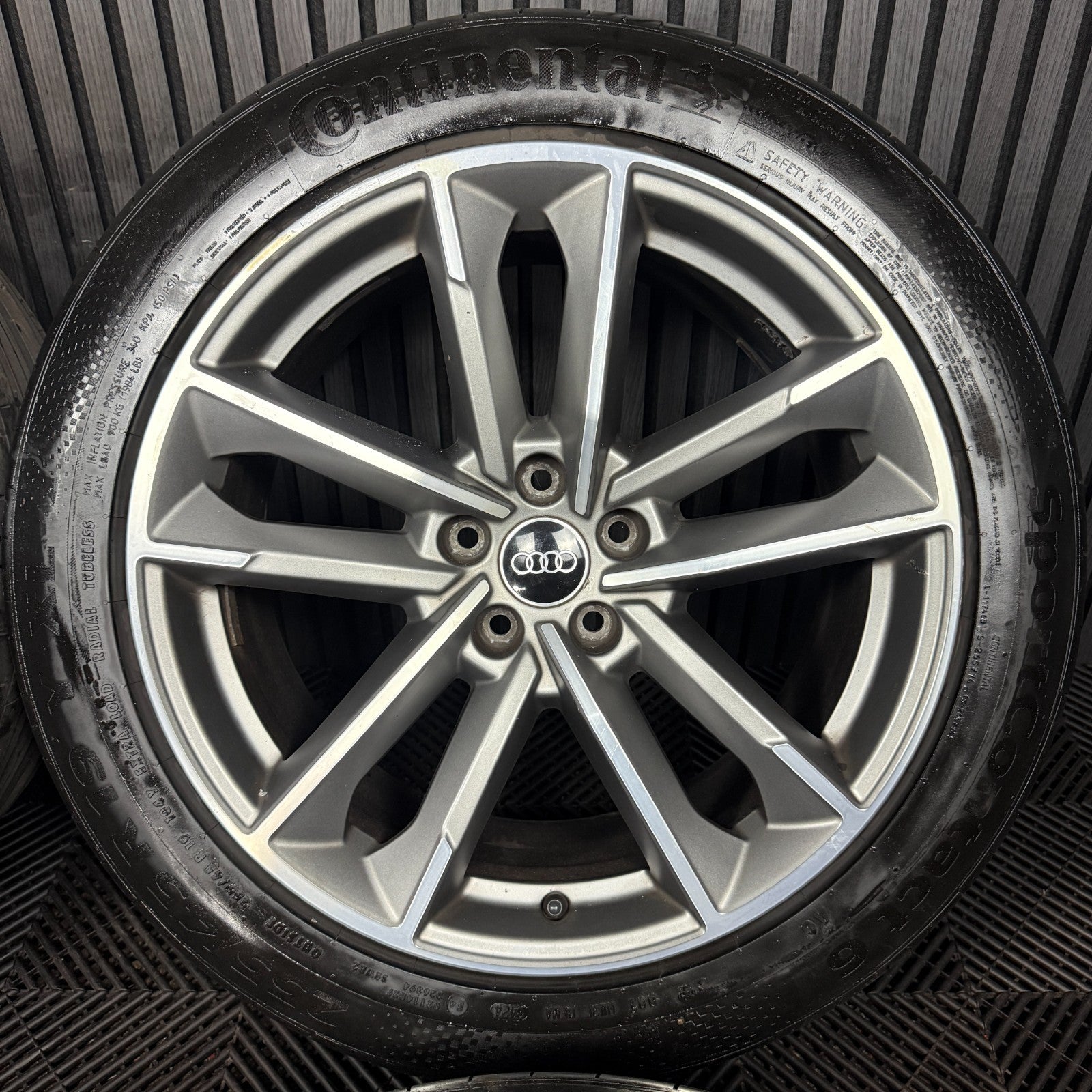 19'' GENUINE AUDI Q3 S LINE GREY DC 5 DOUBLE SPOKE ALLOY WHEELS TYRES 83A601025B