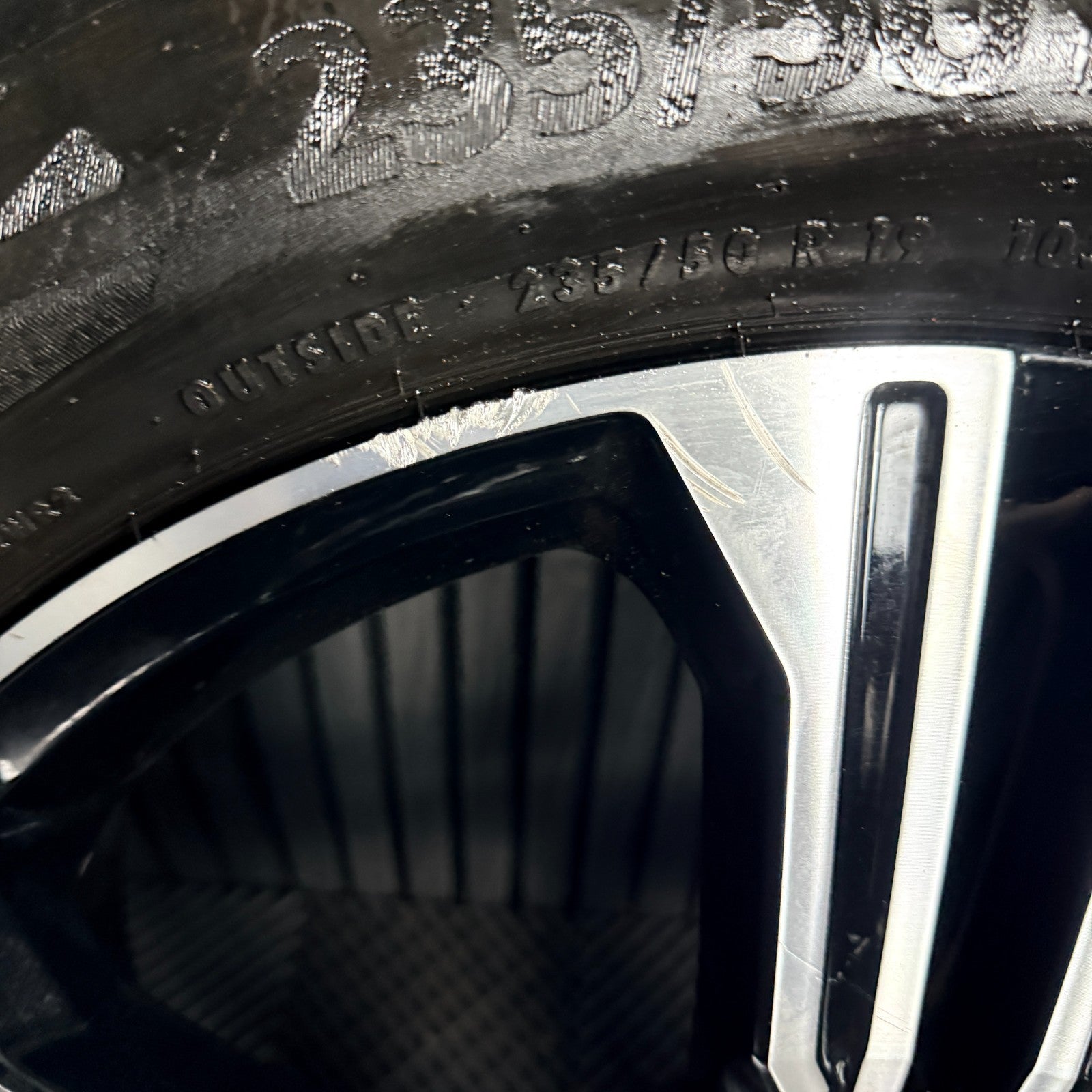 19'' Volvo XC40 R Design Alloy Wheels Tyres Alloys 5X108 31471556 Genuine