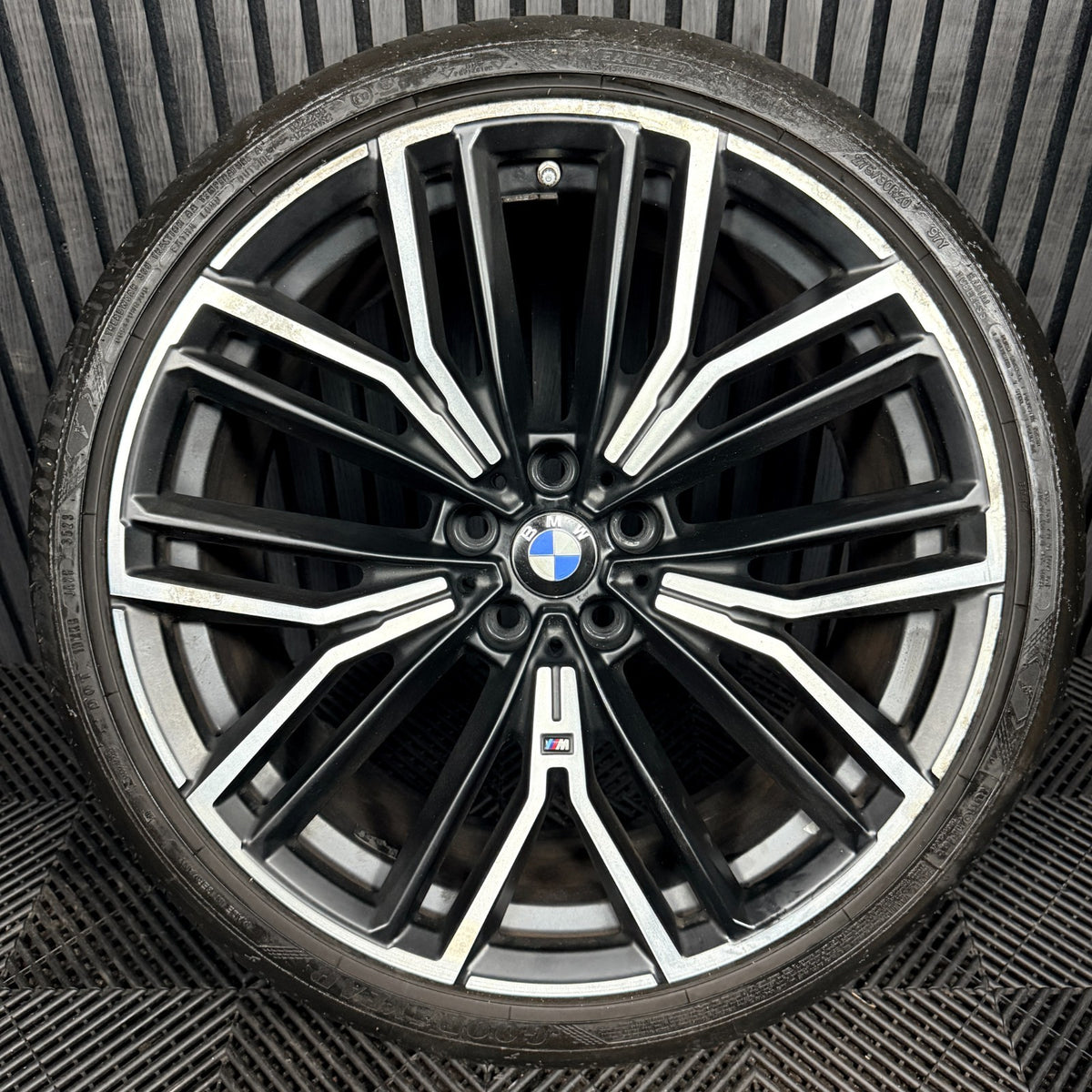 1X 20'' BMW 5 Series 846 M G30 G31 Sport Alloy Wheel Rear 8747237 Genuine