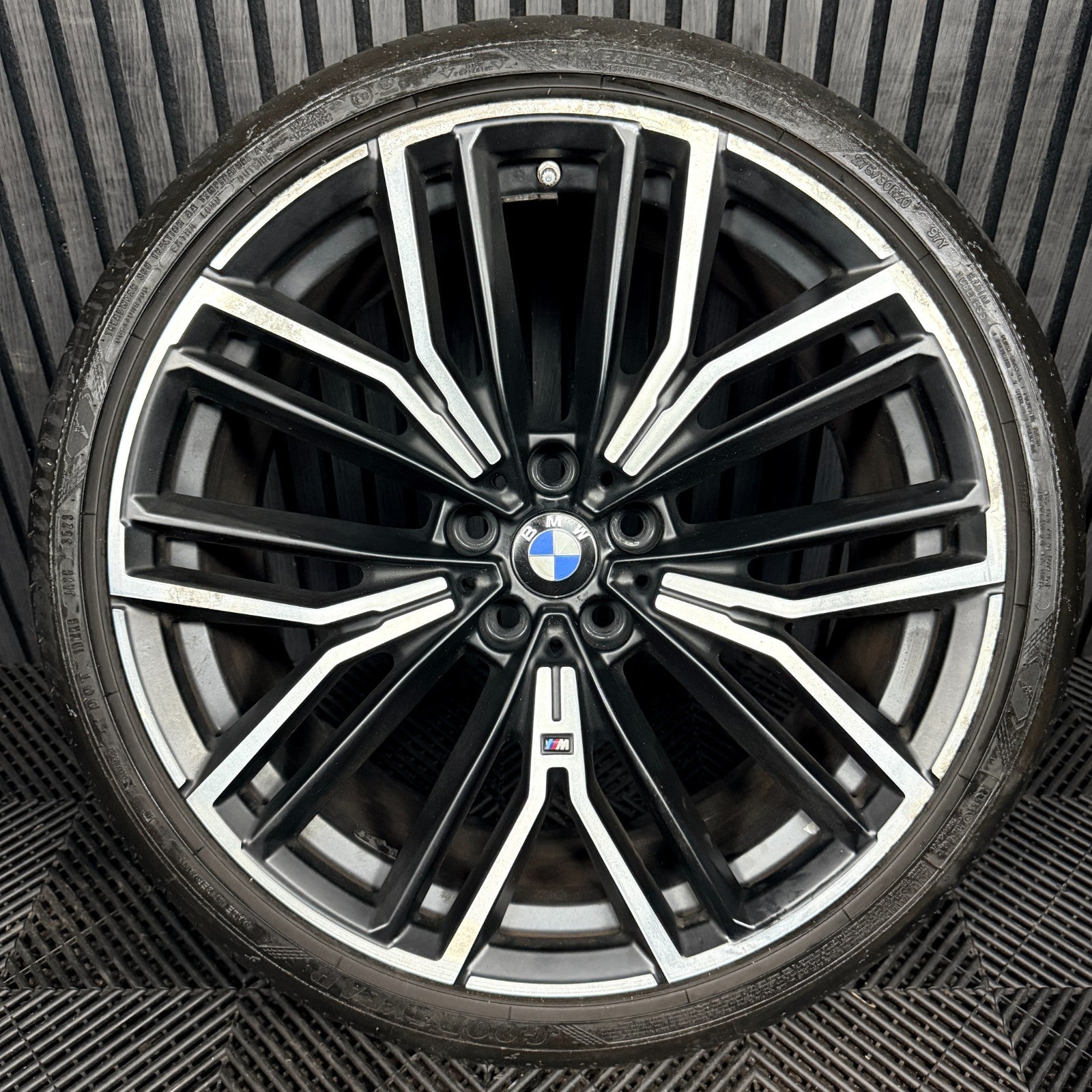 1X 20'' BMW 5 Series 846 M G30 G31 Sport Alloy Wheel Rear 8747237 Genuine