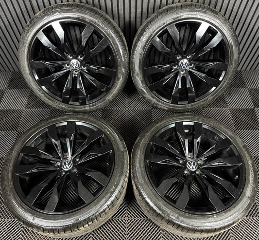 20'' GENUINE VW TIGUAN R LINE SUZUKA BLACK ALLOY WHEELS TYRES ALLOYS 5NA601025G