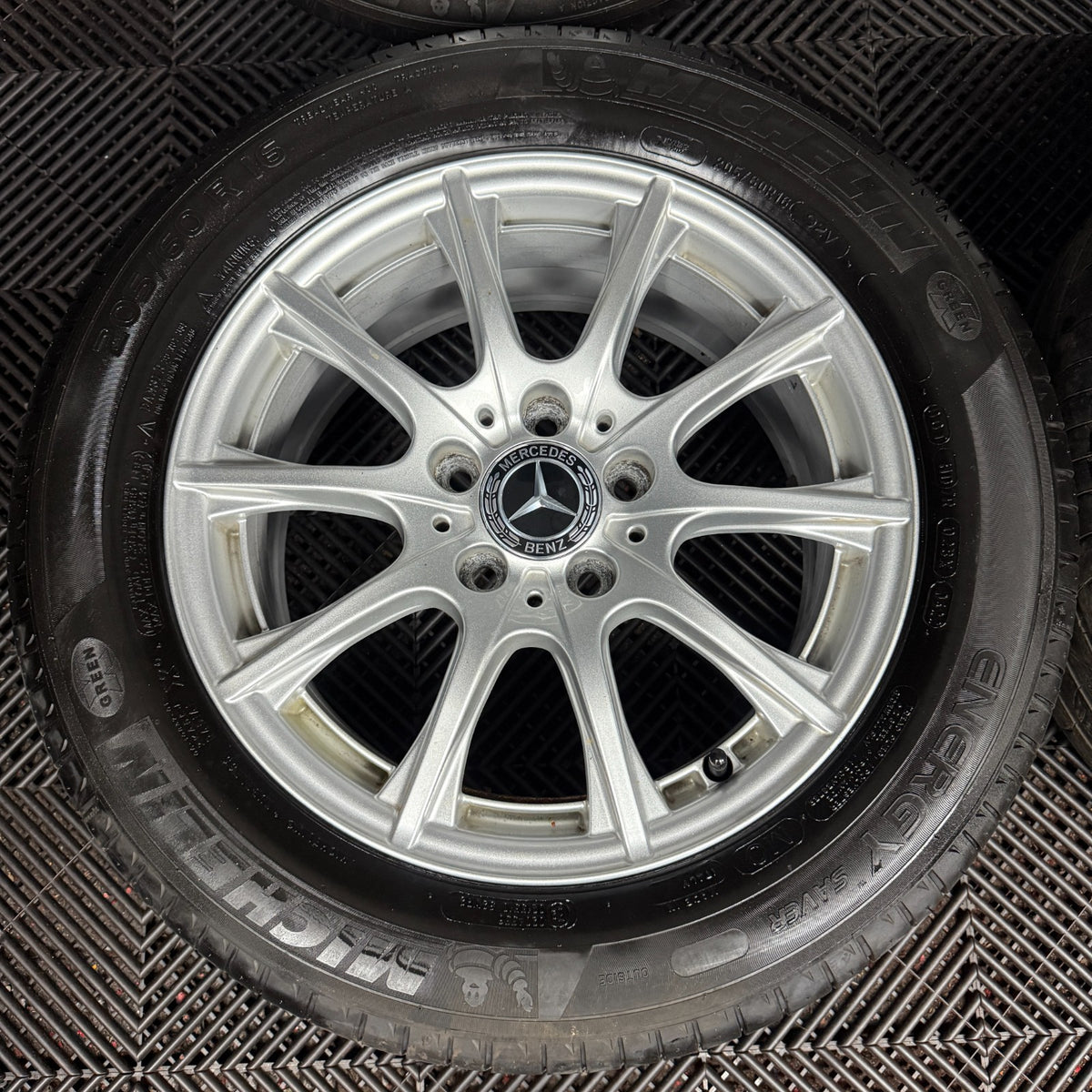 16'' GENUINE MERCEDES C CLASS W205 SILVER ALLOY WHEELS TYRES ALLOYS A2054012400