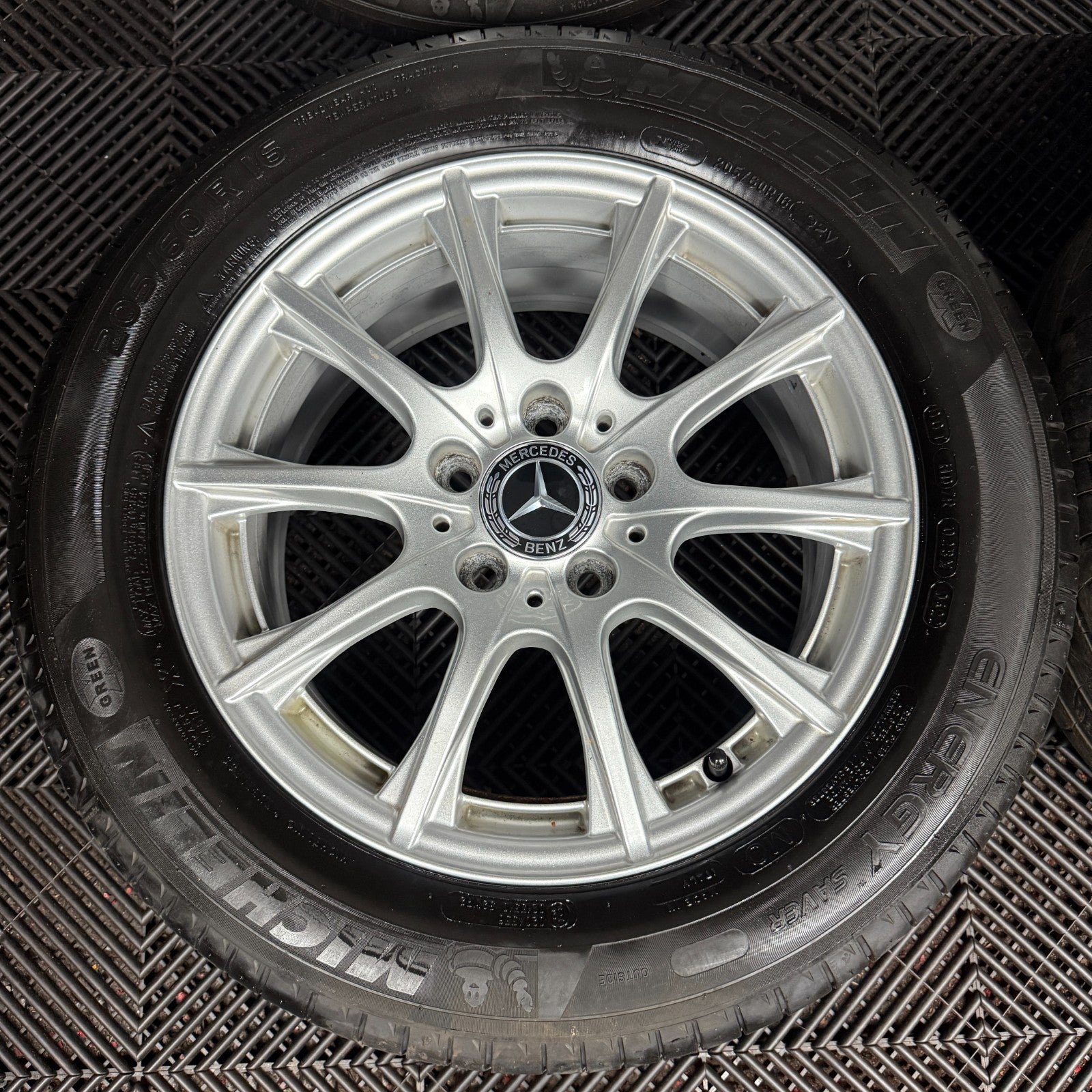 16'' GENUINE MERCEDES C CLASS W205 SILVER ALLOY WHEELS TYRES ALLOYS A2054012400