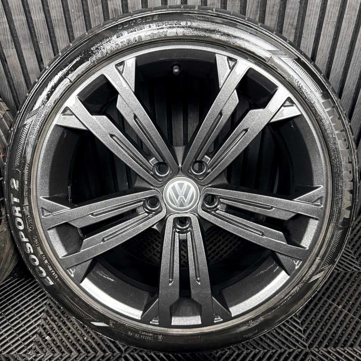 18" VW Golf Seville Grey GTD GT Mk7 Alloy Wheel Tyres 5G0601025CM Genuine