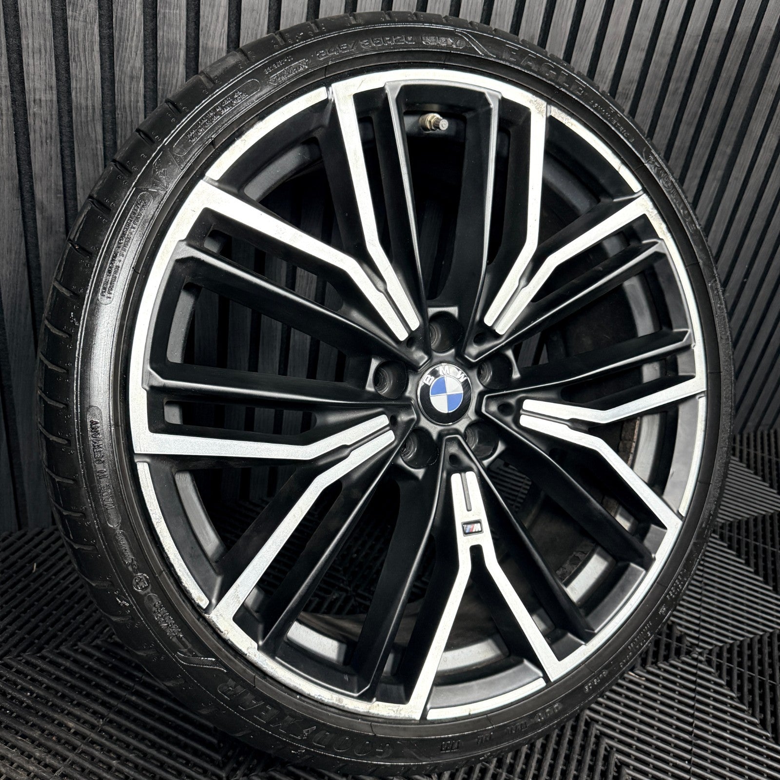1X 20'' BMW 5 Series 846 M G30 G31 Sport Alloy Wheel Front 8747236 Genuine