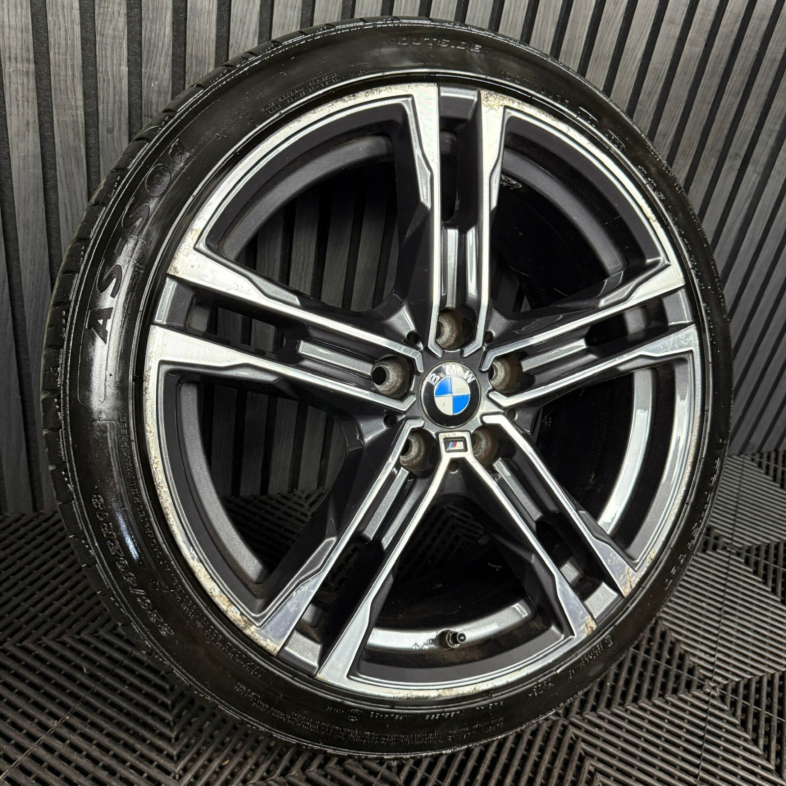 1x 18'' BMW 1 Series 819 M Sport 2 F40 F44 Alloy Wheels Tyre 8092352 Genuine OEM