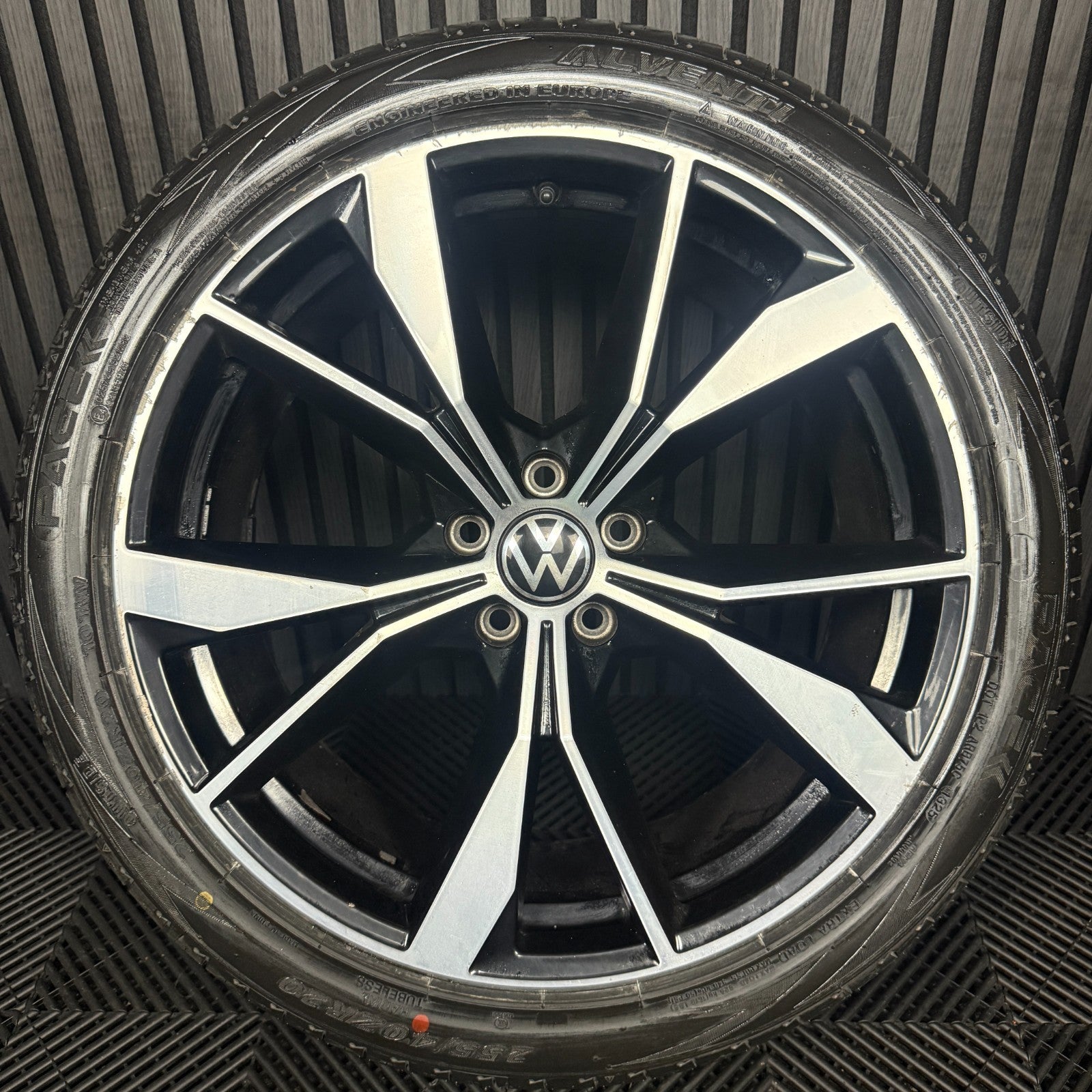 1X 20'' GENUINE VW TIGUAN MISANO R LINE 5NA601025AH DC ALLOY TYRE WHEEL SINGLE