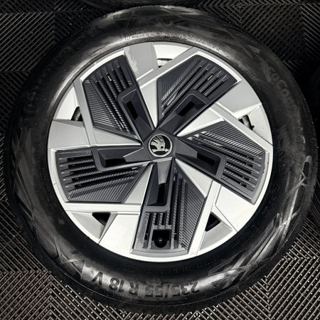 18'' Skoda Kodiaq Alloy Wheels Tyres Plastic Inserts MK2 57H601025 Genuine