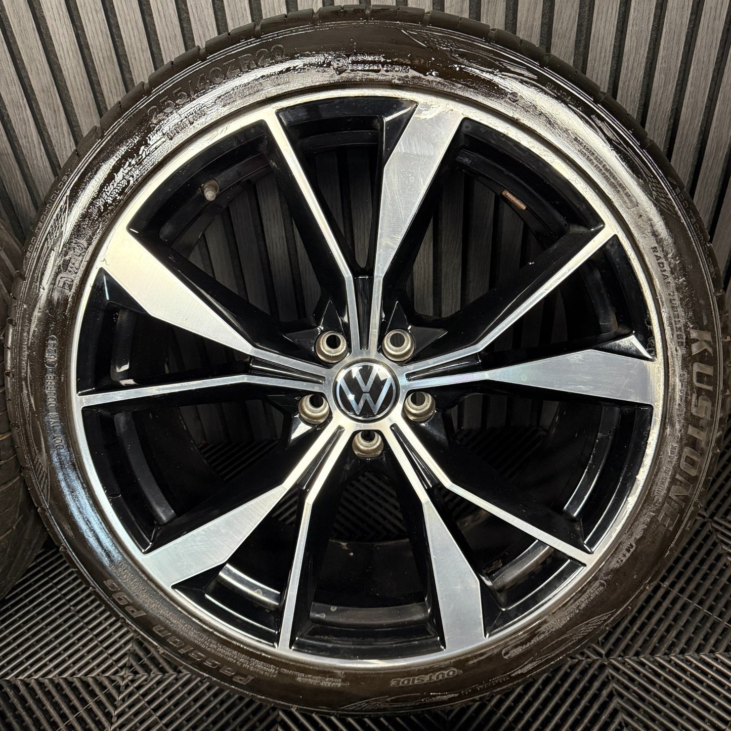 20'' GENUINE VW TIGUAN R LINE MISANO ALLOY WHEELS TYRES ALLOYS 5NA601025AH