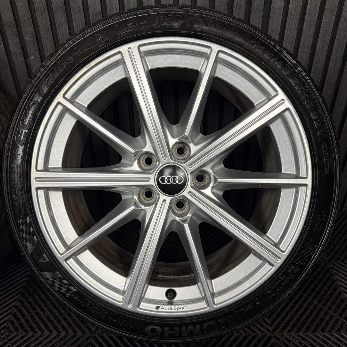 18'' GENUINE AUDI A3 S LINE SILVER S3 ALLOY WHEELS ALLOYS TYRES 8Y0601025M