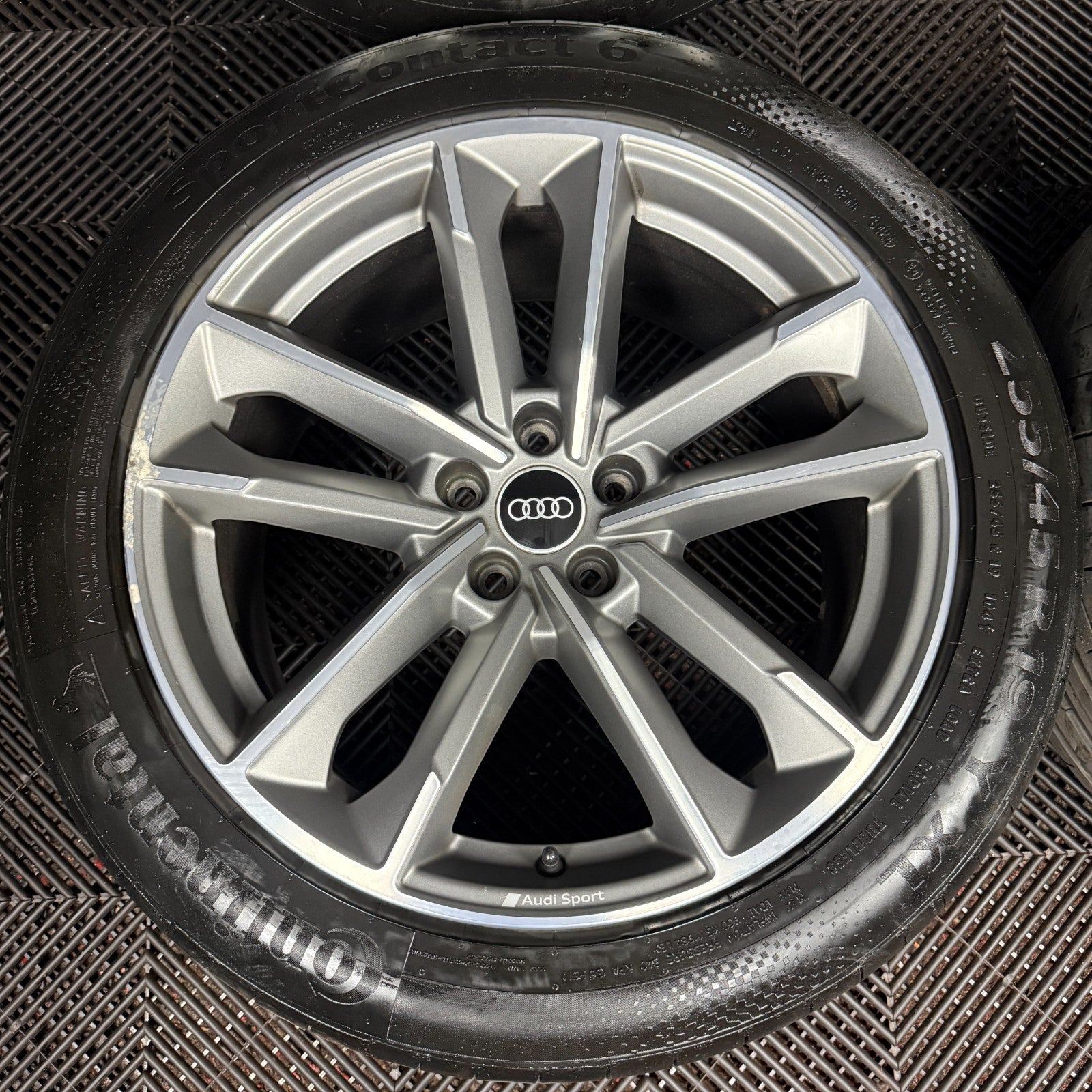 19'' GENUINE AUDI Q3 S LINE GREY DC 5 DOUBLE SPOKE ALLOY WHEELS TYRES 83A601025B