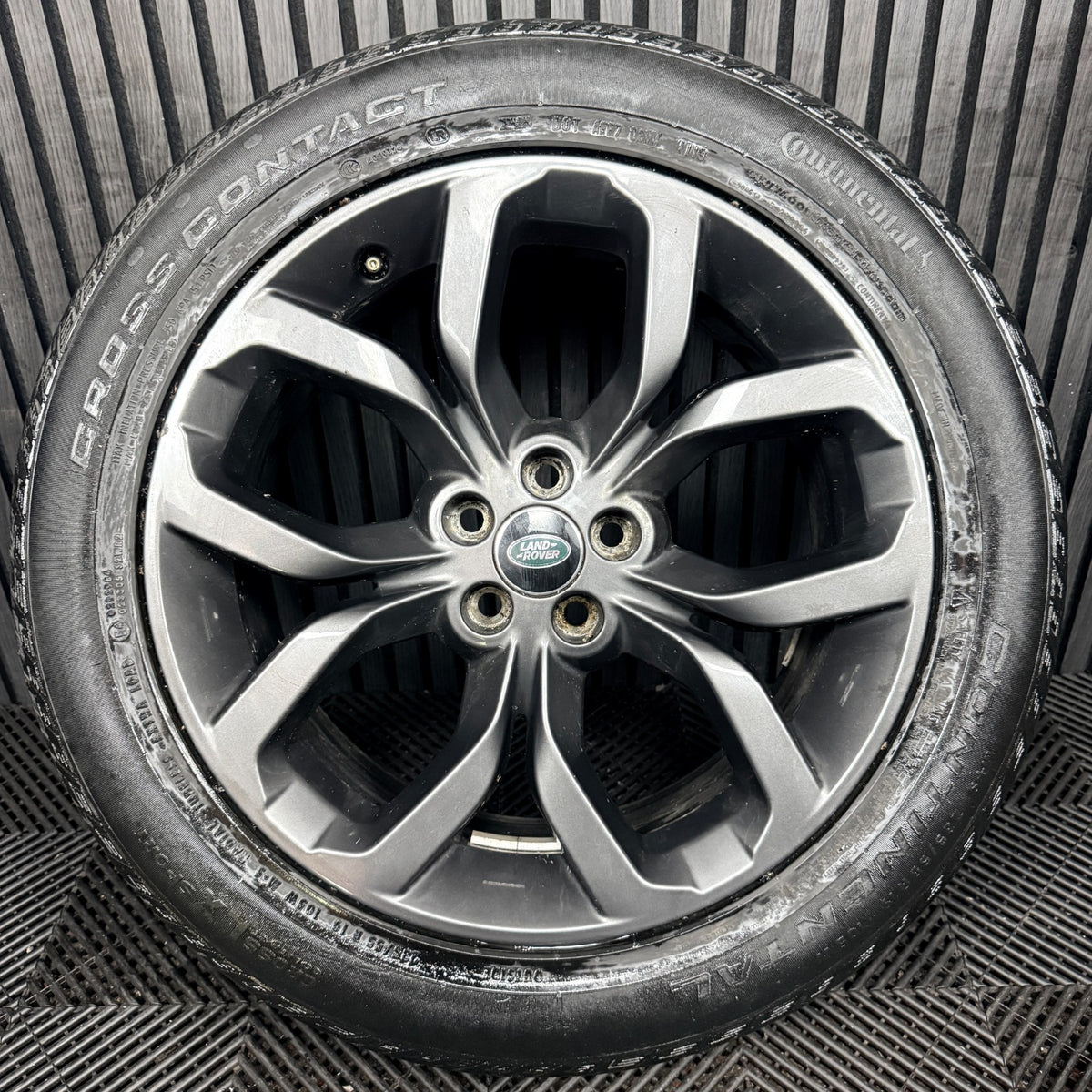 1X 19'' Land Rover Discovery Sport Evoque Grey Alloy Wheel Tyre Genuine