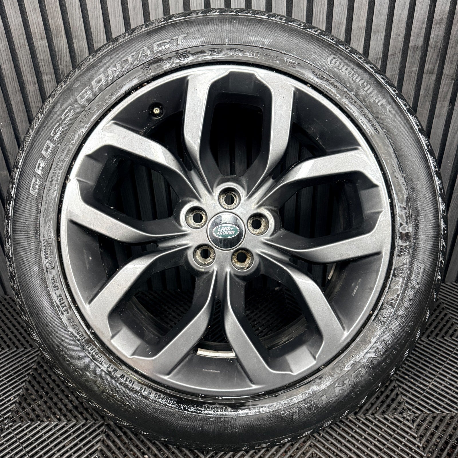 1X 19'' Land Rover Discovery Sport Evoque Grey Alloy Wheel Tyre Genuine